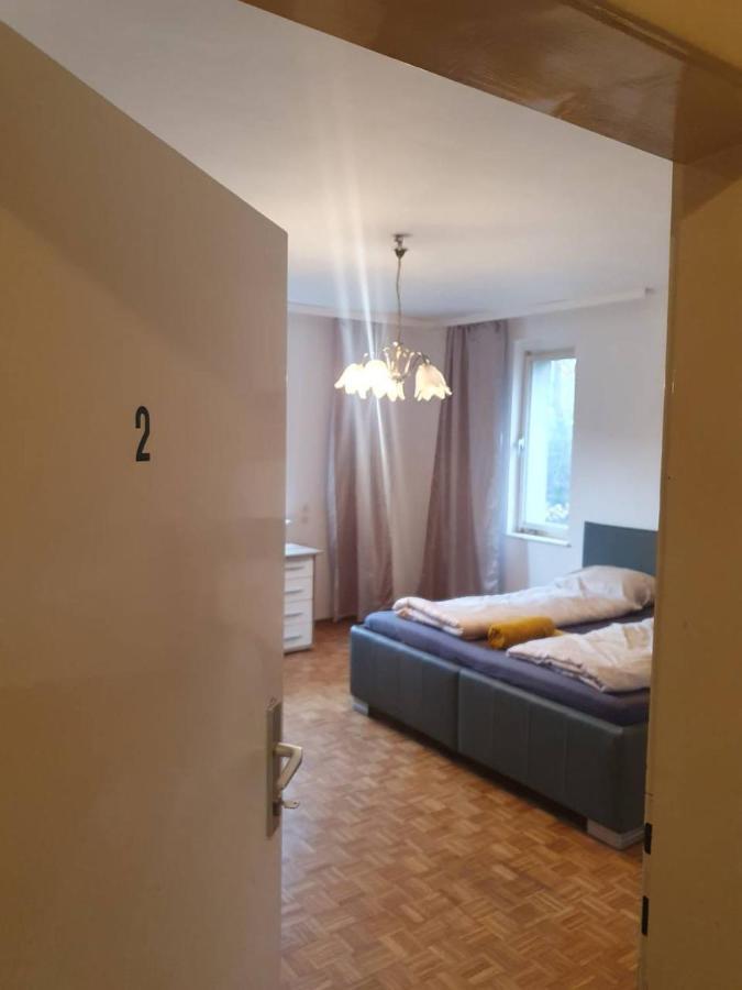 Economic Apartment 4P Wg Виена Екстериор снимка